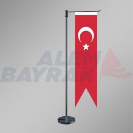 L Masa Türk Bayrağı